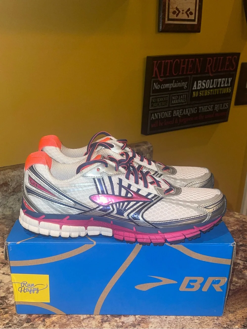 Brooks lightweight running